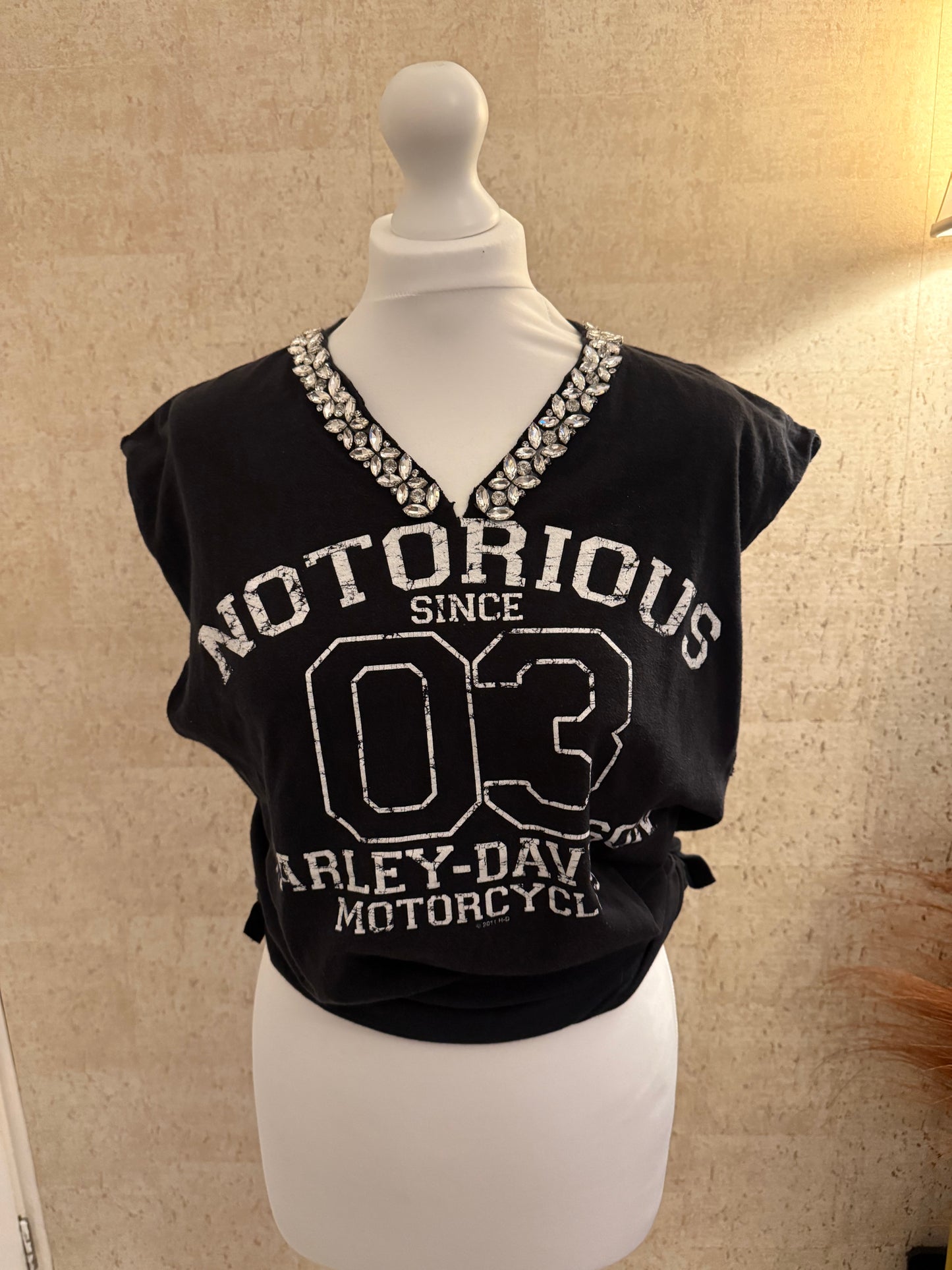 Cut off t-shirt