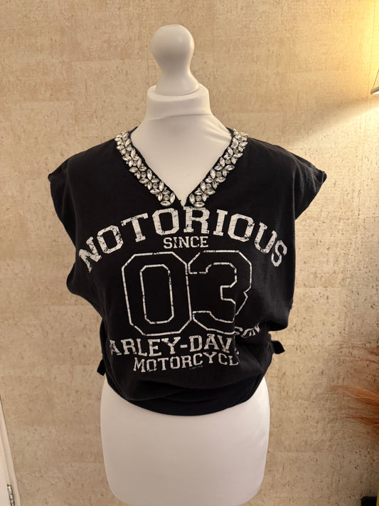 Cut off t-shirt