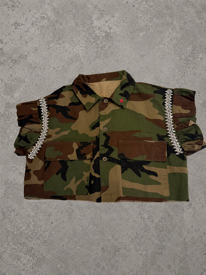 Cropped camo shirt